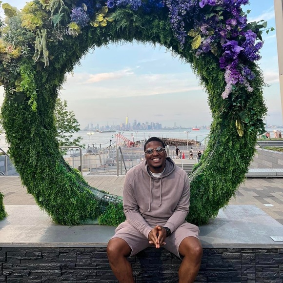 Meet your Posher, Richmond Bradshaw Jr. - Picture 16 of 16